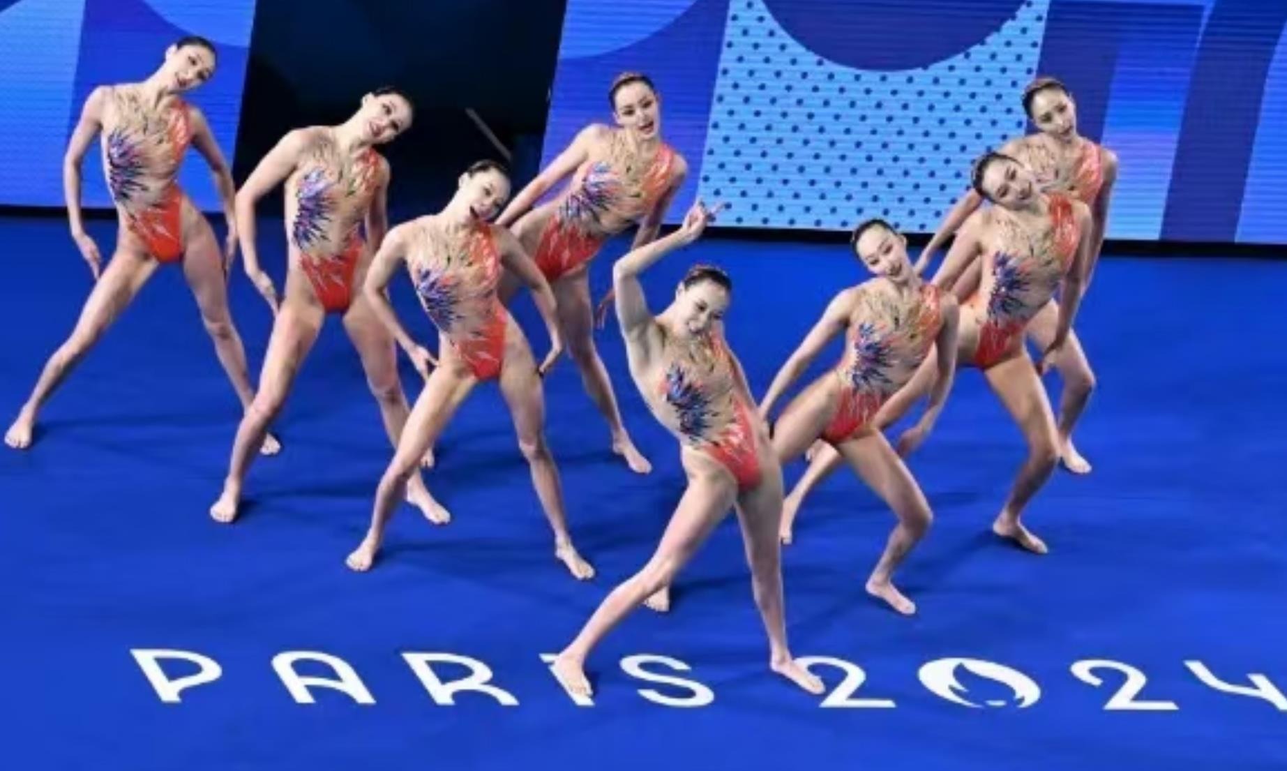 大手笔！美媒：湖人、勇士、独行侠进行三方交易，组三巨头阵容争冠